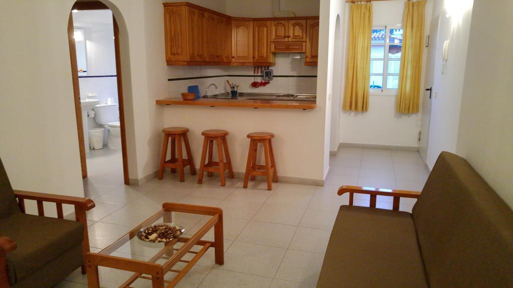 Apartamentos Martell Playa de Santiago  Ngoại thất bức ảnh